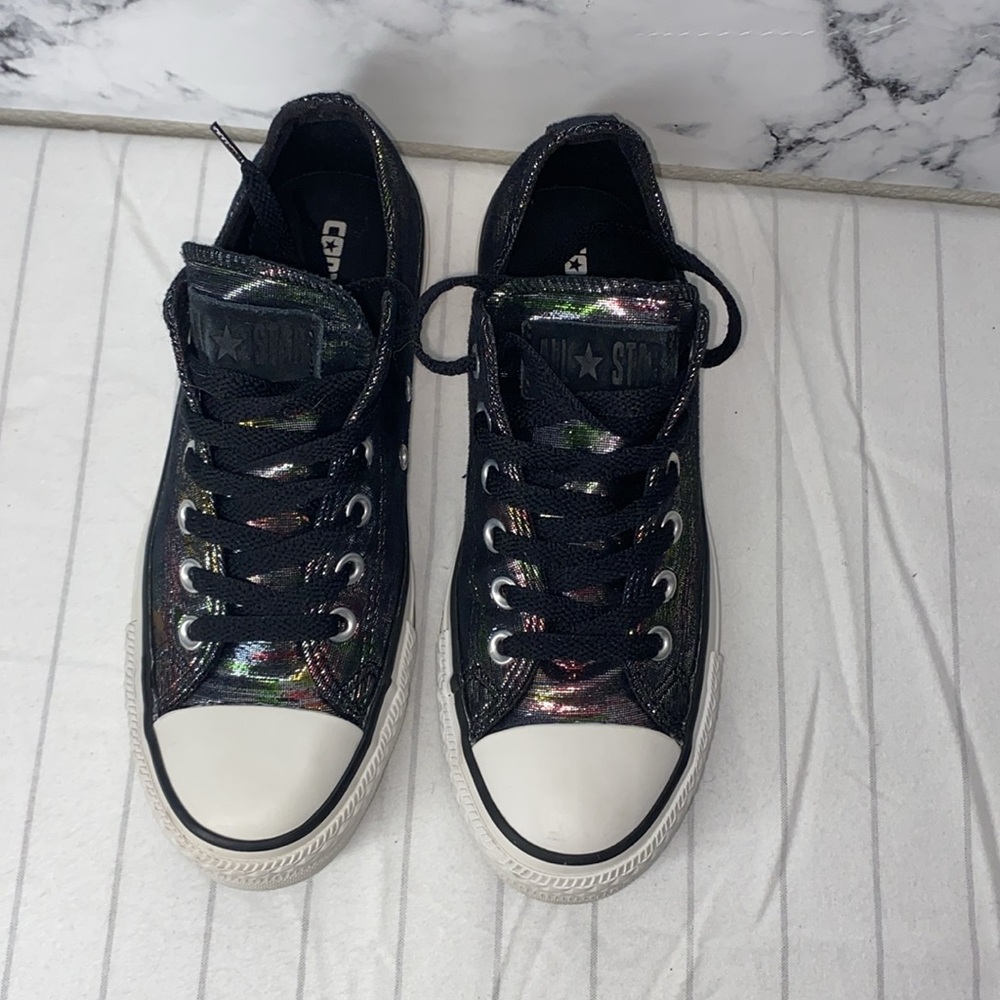 Converse Women's7.5 Black Effervescent With Classic White Trim - Picture 3 of 9